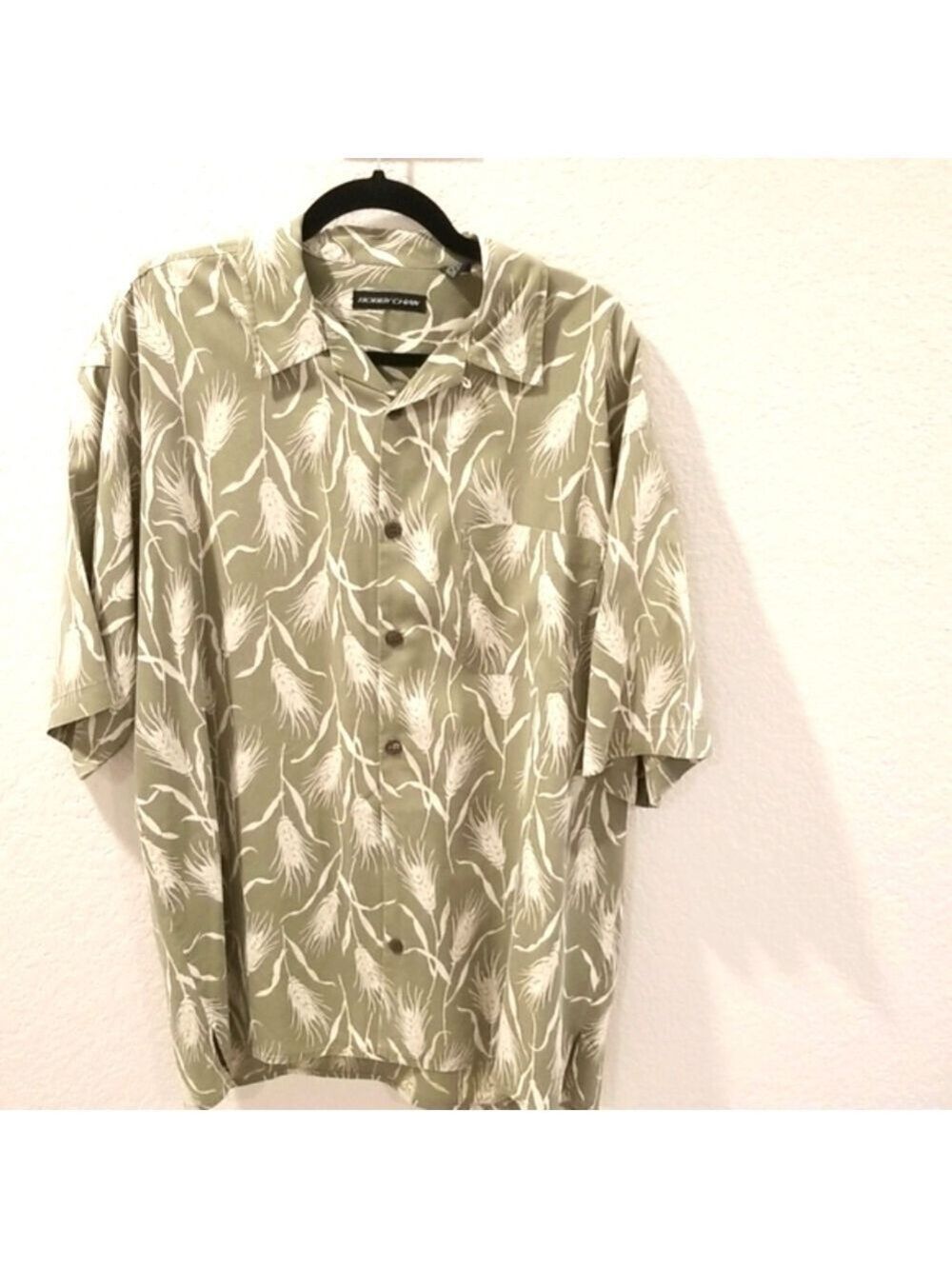 Bobby Chan ,silk casual shirt ,size XL ,front pocket.Short sleeves.